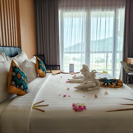 Raja Hotel Kuta Mandalika Resort & Convention 外观 照片