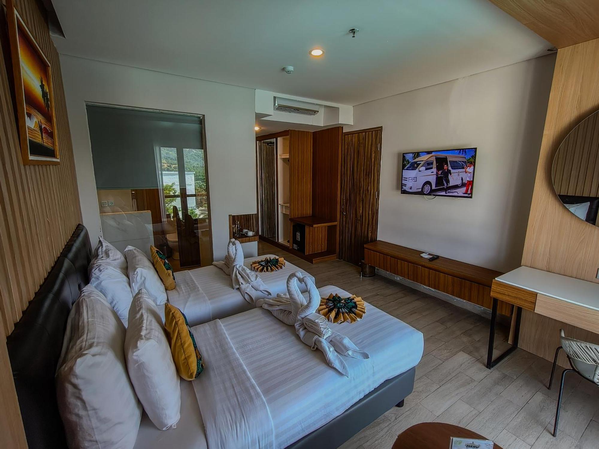 Raja Hotel Kuta Mandalika Resort & Convention 外观 照片