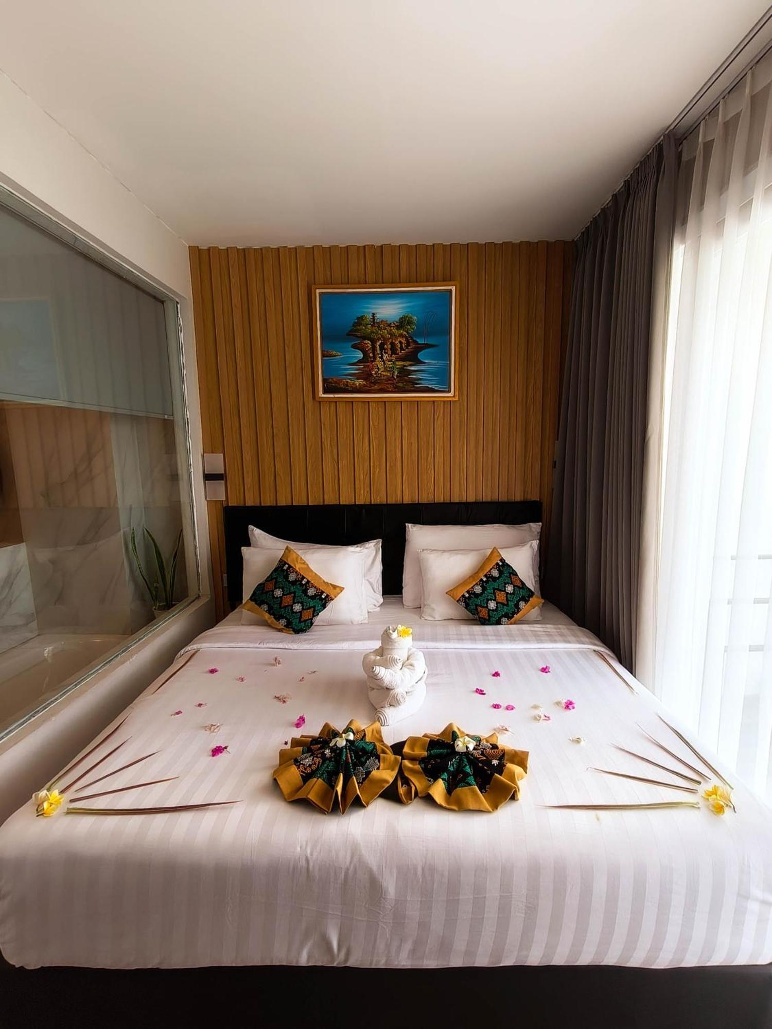 Raja Hotel Kuta Mandalika Resort & Convention 外观 照片