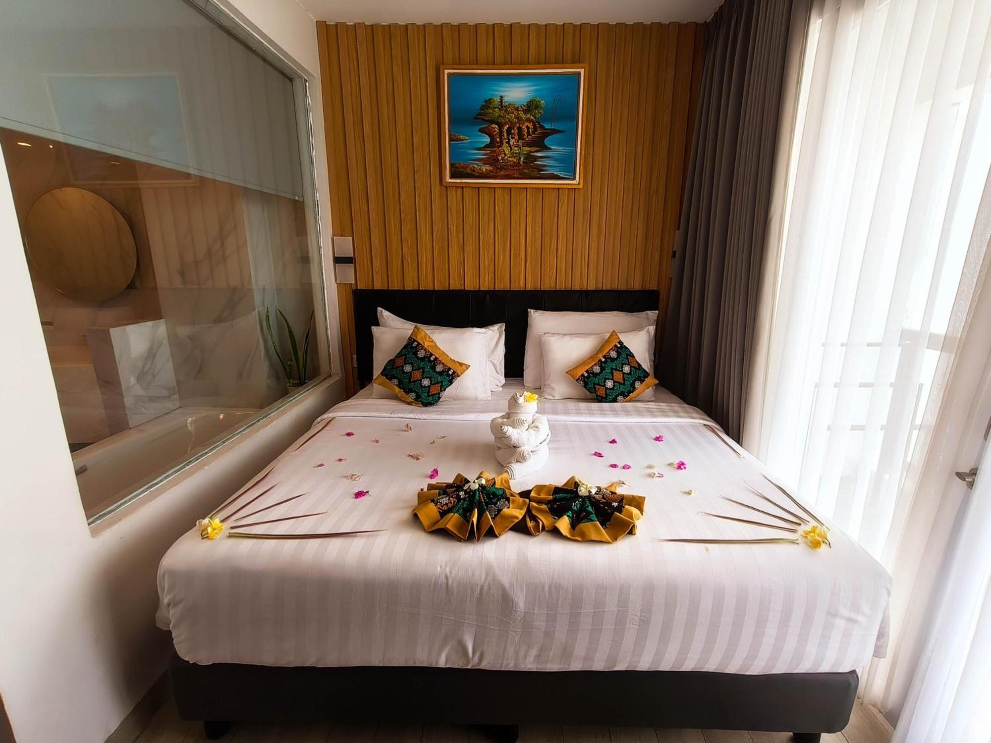 Raja Hotel Kuta Mandalika Resort & Convention 外观 照片