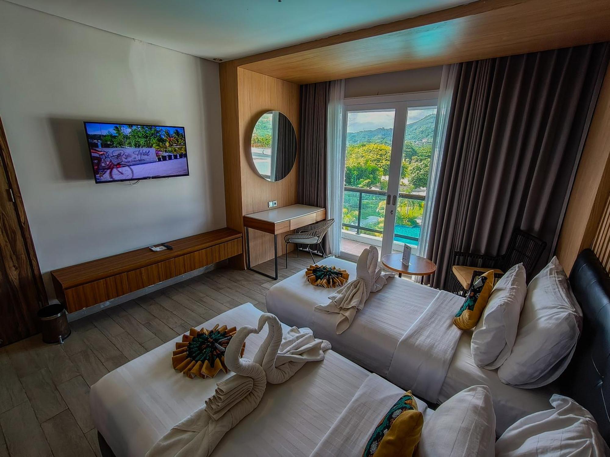 Raja Hotel Kuta Mandalika Resort & Convention 外观 照片