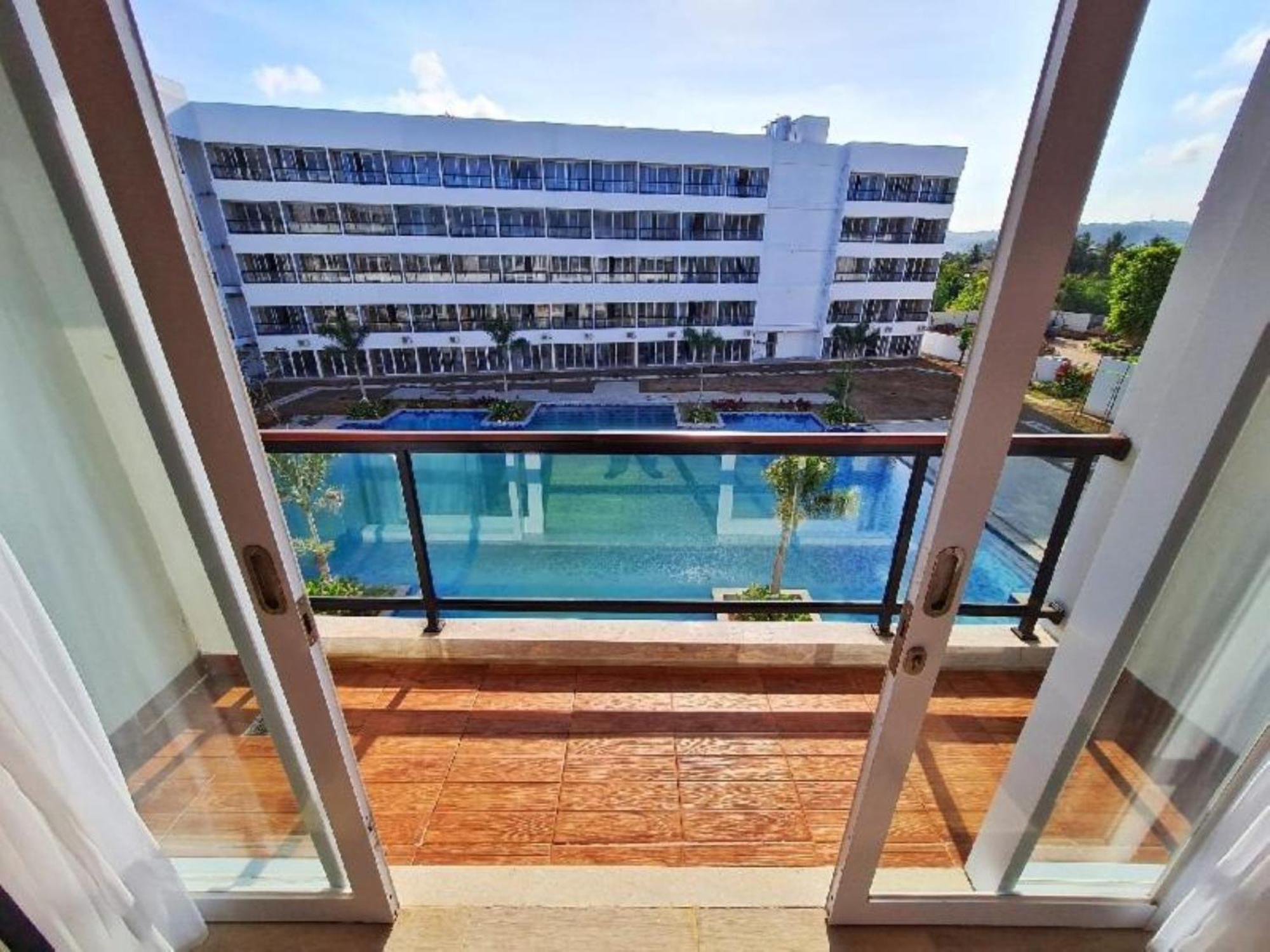 Raja Hotel Kuta Mandalika Resort & Convention 外观 照片