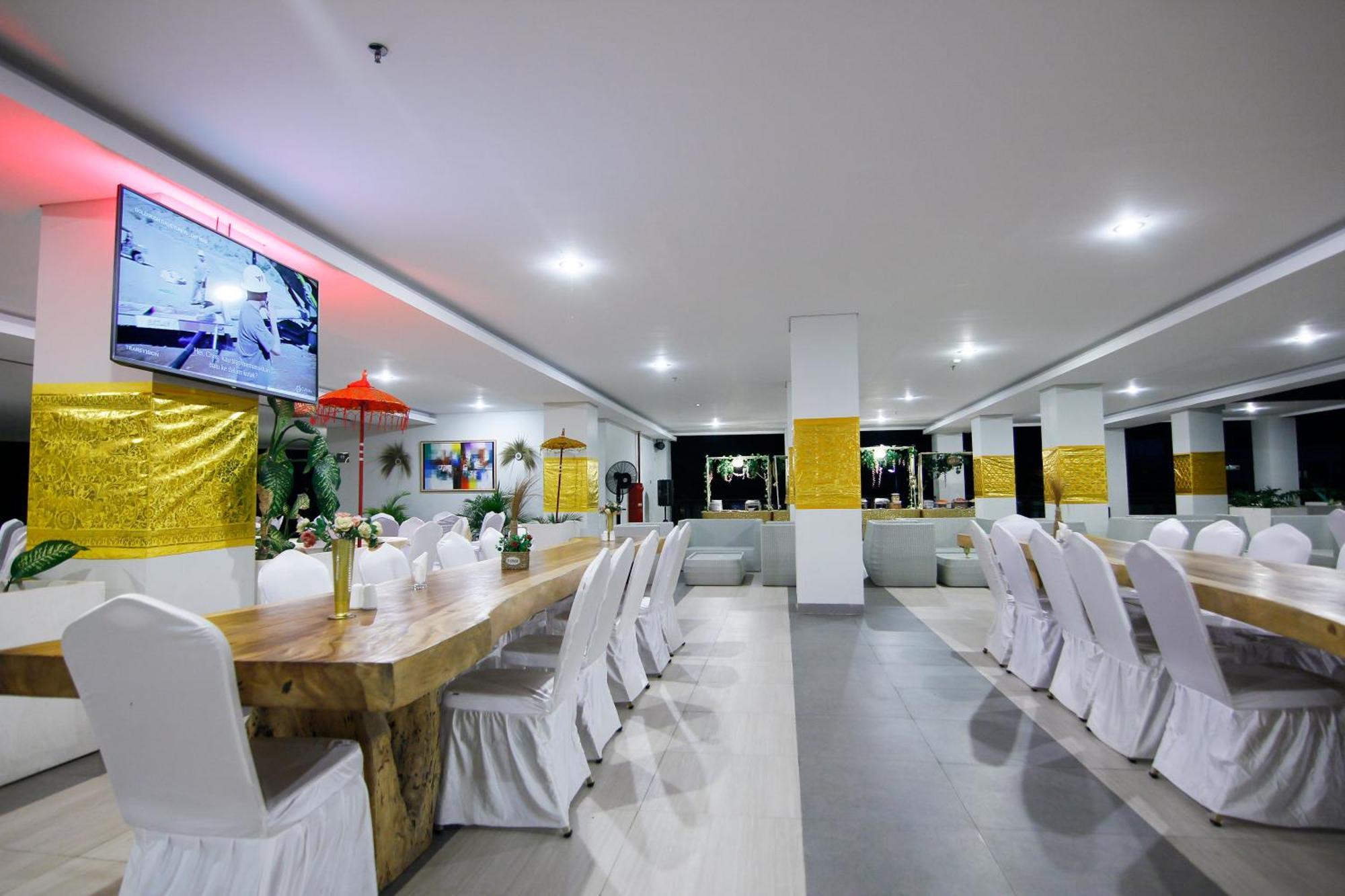 Raja Hotel Kuta Mandalika Resort & Convention 外观 照片