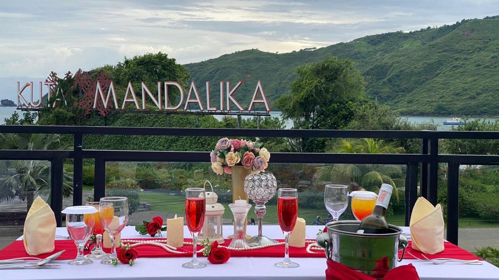 Raja Hotel Kuta Mandalika Resort & Convention 外观 照片